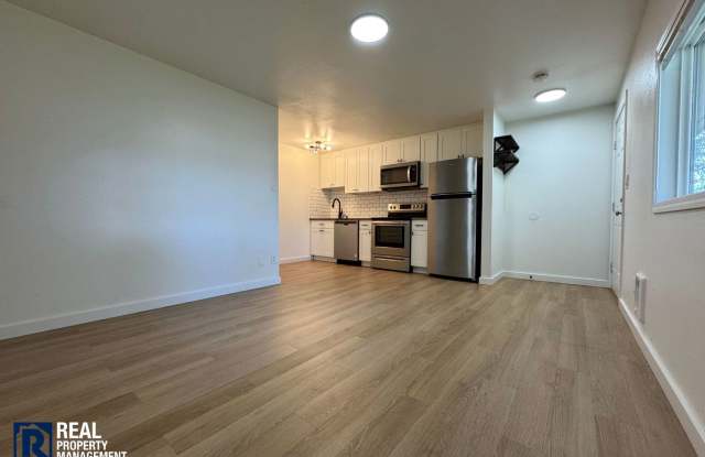 Goddard - 7619 (ADV only) photos photos