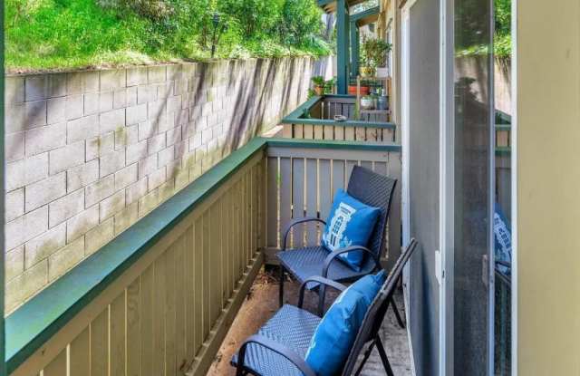 335 Half Moon Ln. Gallery 2