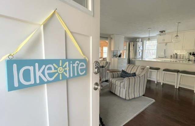 **WINTER RENTAL** Ready For Move In Now! photos photos