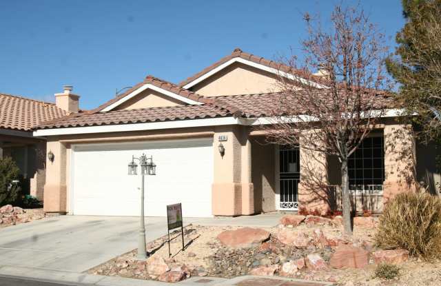 Gorgeous Single Story Home Gallery 1