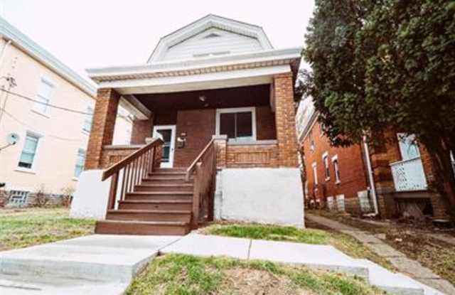 928 Enright Avenue Gallery 3