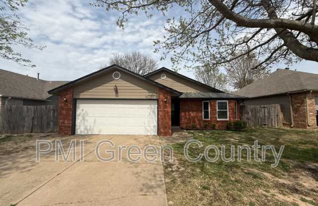 1608 W Fort Worth St photos photos