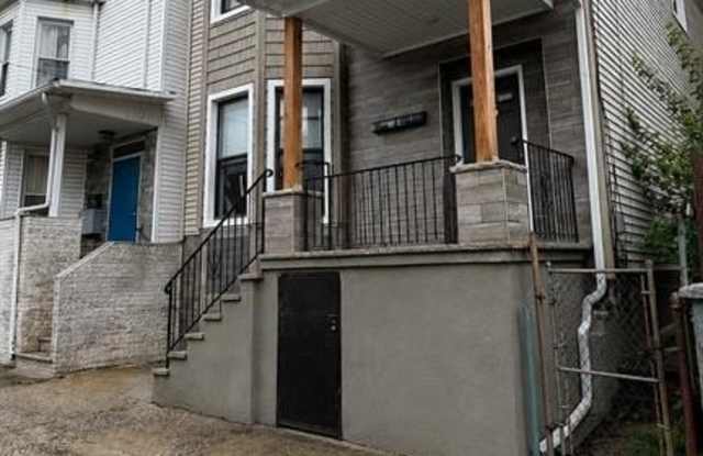 25 Oak Street photos photos