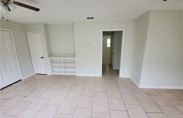 4758 10TH AVENUE S Gallery 4