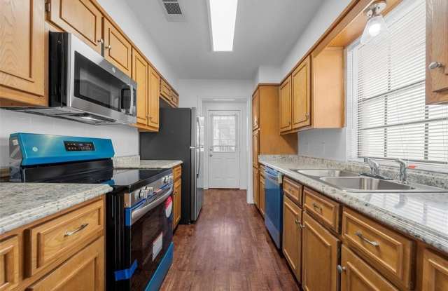 300 Mill Creek Circle photos photos