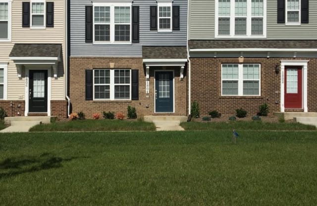 1804 SAG HARBOR LN - 1804 Sag Harbor Ln, Fredericksburg, VA 22401