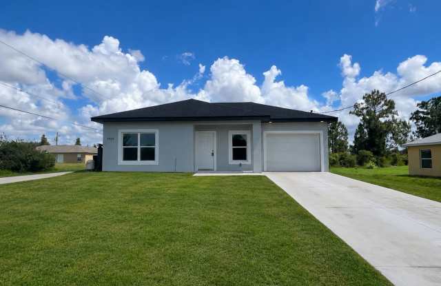 Beautiful Brand new house for rent, Lehigh Acres photos photos
