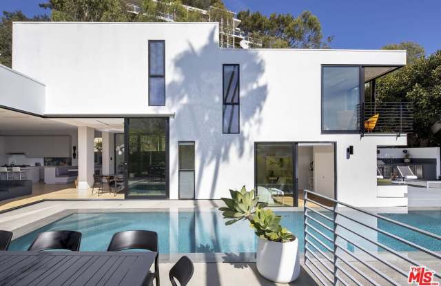 1517 Oriole Ln Gallery 1