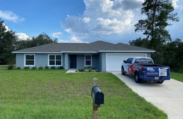 $700 off first months rent! - Desirable SW Ocala Neighborhood 4/2/2 *WON'T LAST* - 3200 Southwest 129th Loop, Marion County, FL 34473