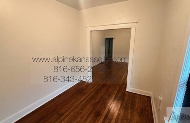 2965 Jackson Avenue Gallery 2