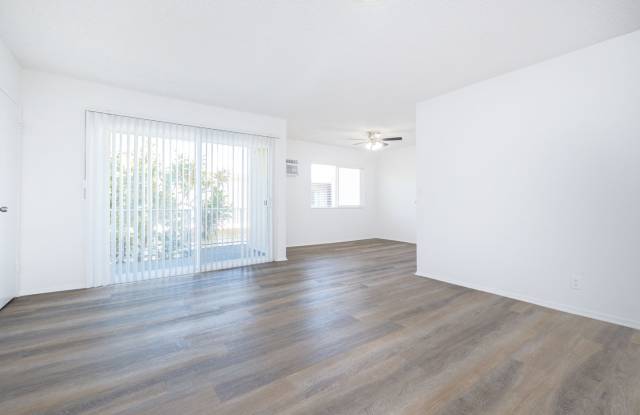 20317 Saticoy St. photos photos