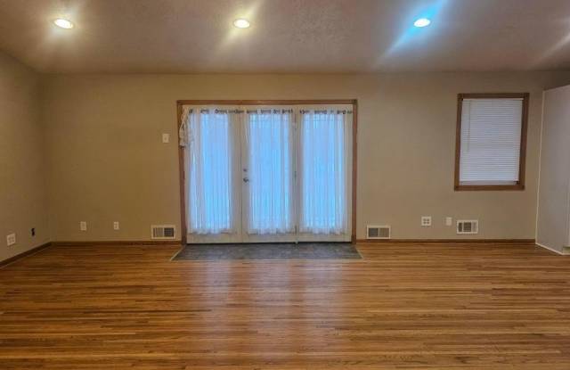 1209 Pearson Parkway N Gallery 4