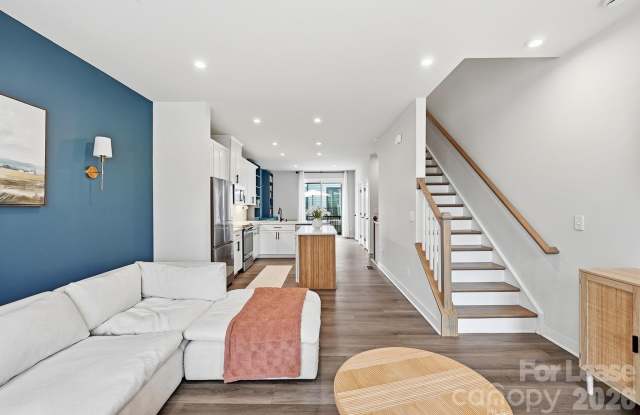 1063 Simcoe Lane Gallery 1