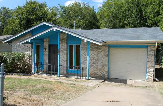 Charming 3 Bedroom 1.5 Bath for Rent in Austin, TX - 5004 Peppertree Parkway, Austin, TX 78744