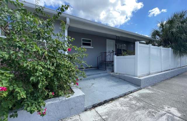 3207 N HOWARD AVENUE photos photos