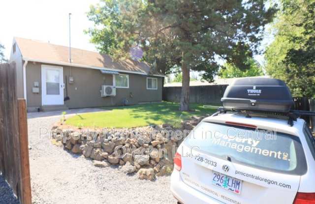 524 NE Olney Ave - 524 Northeast Olney Avenue, Bend, OR 97701