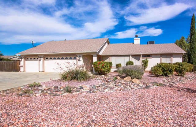 4 Bedroom Home with 3 Car Garage in PV! - 4801 North Towago Circle, Prescott Valley, AZ 86314