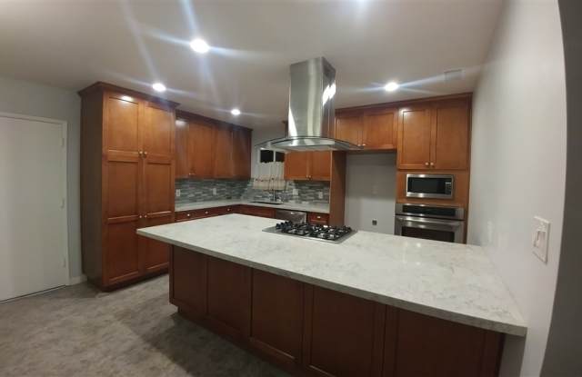 616 E 17Th Ave - 616 East Felicita Avenue, Escondido, CA 92025