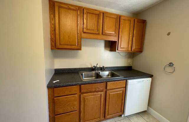 Lovely Brick Ranch Home Gallery 3