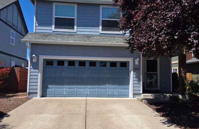 Cat Pet Friendly 3 Bed / 2.5 Bath Home Near I-5 in Albany, OR photos photos