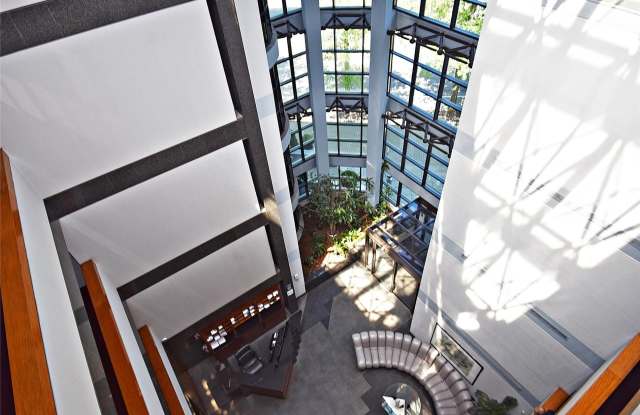 100 Great Neck Road Gallery 3
