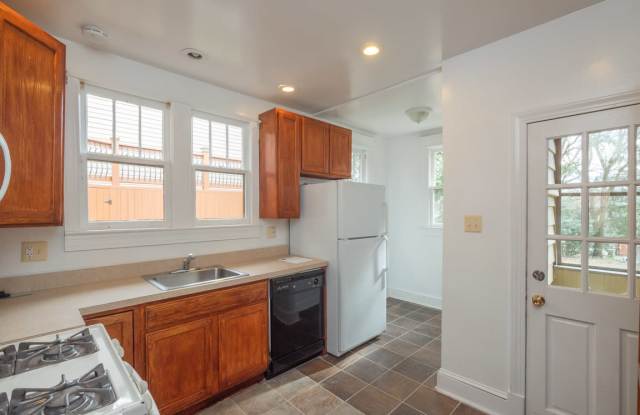 232 Tuckerman St NW - 232 Tuckerman Street Northwest, Washington, DC 20011