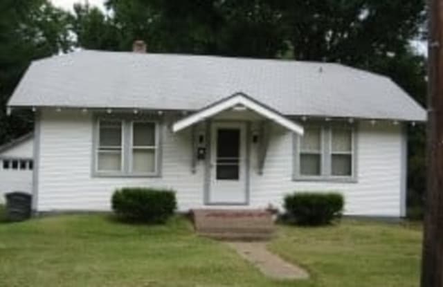 1060 S Jefferson - 1060 South Jefferson Avenue, Springfield, MO 65807