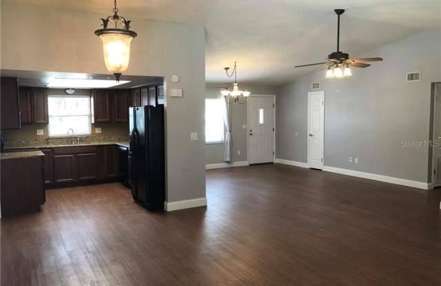 8061 CYPRESS GARDEN COURT Gallery 4