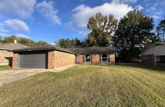 Beautifully Renovated 3BR Home in a Quiet Baton Rouge Neighborhood photos photos