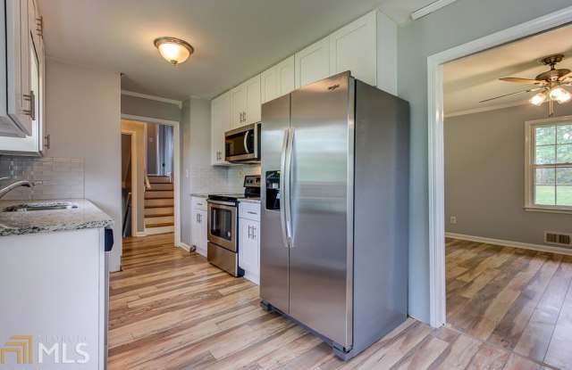 155 Sharon Dr Gallery 4