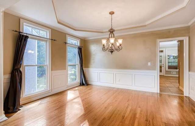 241 Cedarhurst Drive Gallery 4