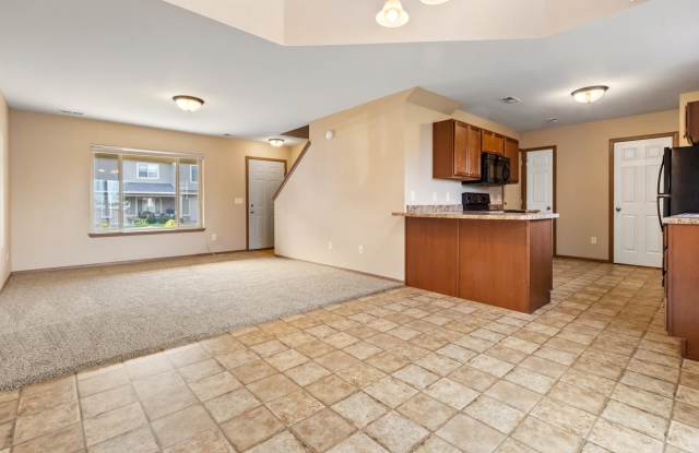 Whispering Woods Commons Gallery 4