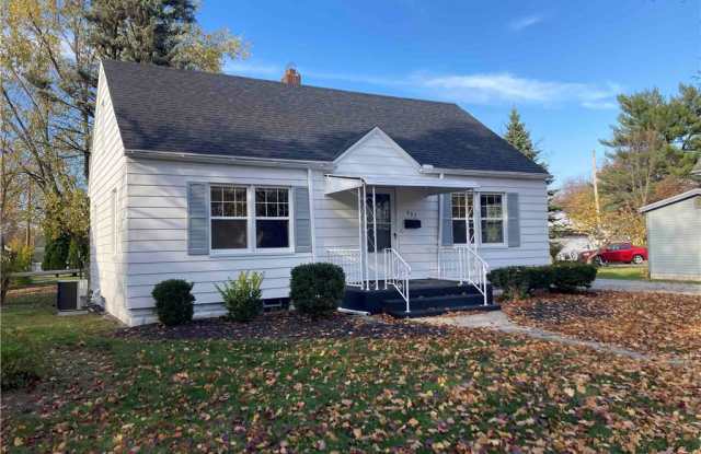437 West 7th Street - 437 West 7th Street, Perrysburg, OH 43551
