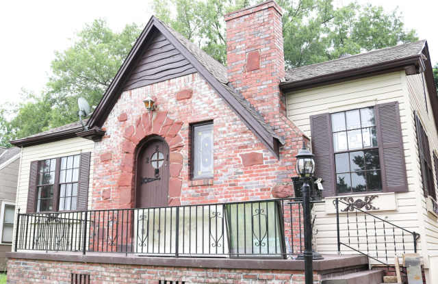 3 Bedroom 2 bathroom Home Remodeled in 2019 - 221 Merrick Street, Shreveport, LA 71104