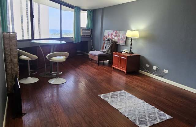 1700 Ala Moana Blvd Gallery 3
