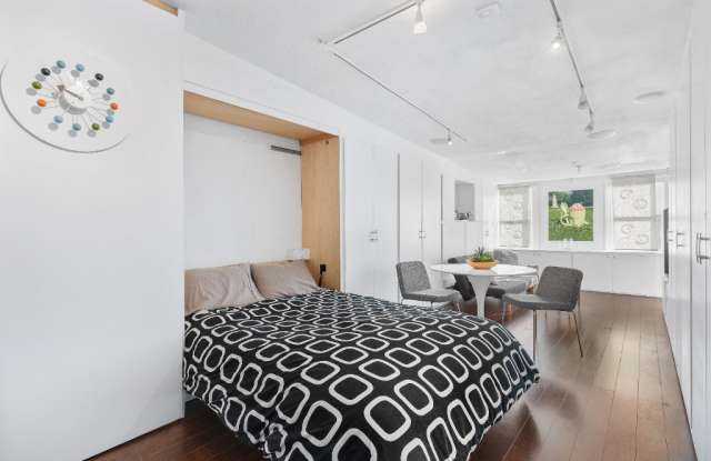 225 First Avenue Gallery 3