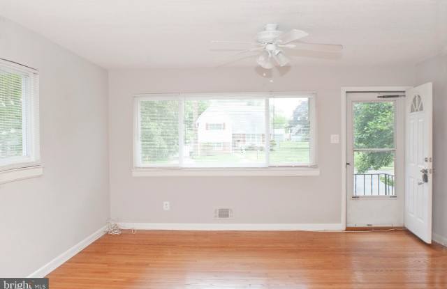 9 TYLER COURT Gallery 3