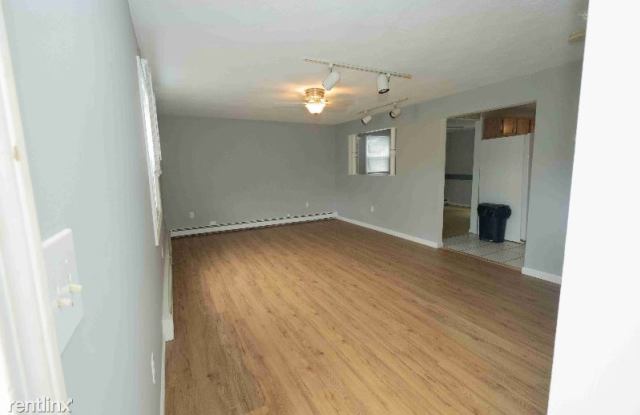 31 Pine St - 31 Pine Street, East Providence, RI 02915