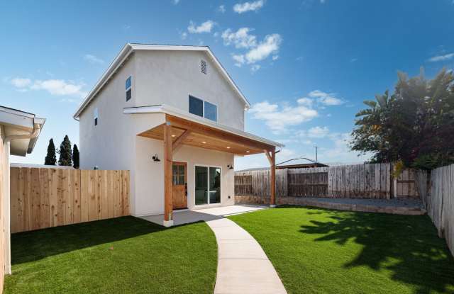 Brand New Construction 3BD/2.5BA Dream Home – Massive Private Yard, Chef's Kitchen & Private Parking photos photos