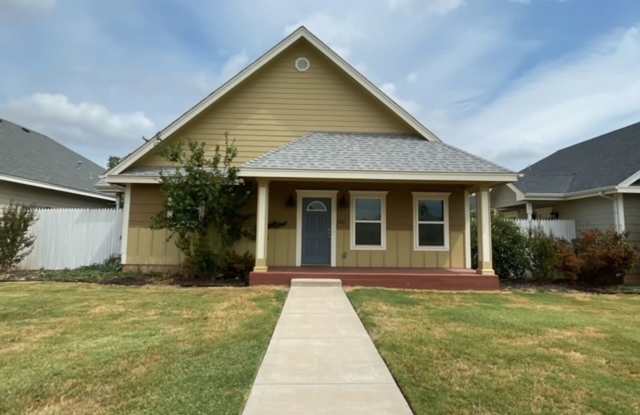 NAPA COTTAGES - 1129 Pinot Drive, Abilene, TX 79601