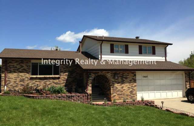 3 Bed/2.5 Bath, 2308 Sqft, Fin Bsmt - 13637 Pisces Ct photos photos