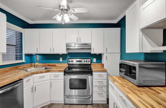 3689 Cocoplum Circle - 3689 Cocoplum Circle, Coconut Creek, FL 33063