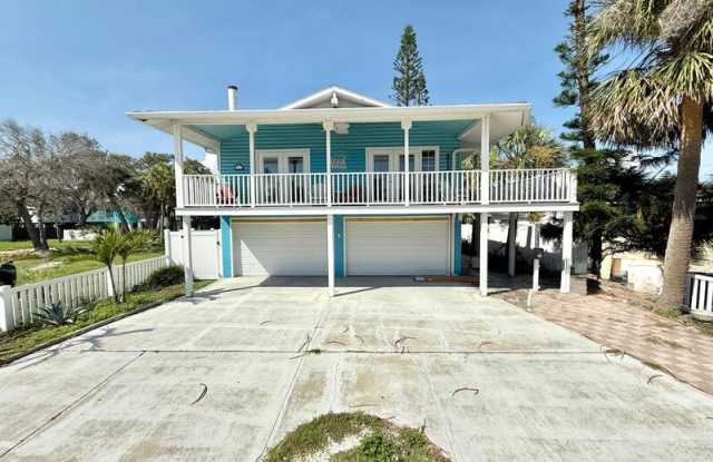 15613 Gulf Boulevard Gallery 3
