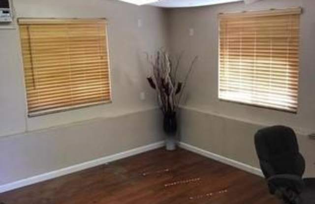 2433 E Nisbet Rd Gallery 4