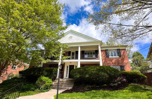 2820 Griffiths Ave photos photos