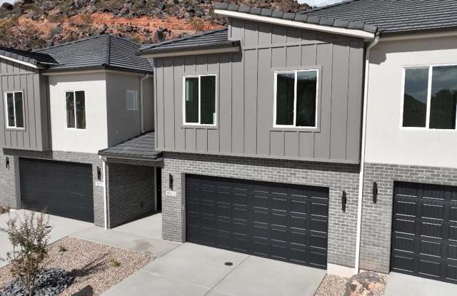 Bonus space- Loft! 3 Bed, 2.5 Bath, 2 Car Garage - 1553 East Mead Lane, St. George, UT 84770