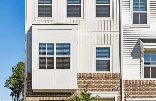 312 Chesapeake Commons Street photos photos