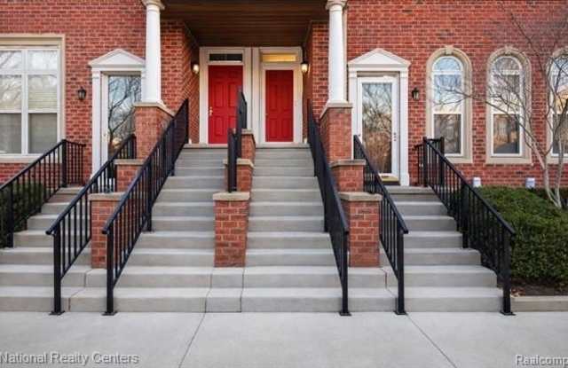 16878 Farmington Road photos photos