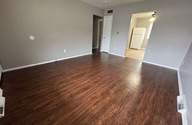 Woodley Court Apartments photos photos