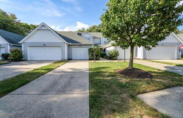 7576 Lake Pointe Gallery 3